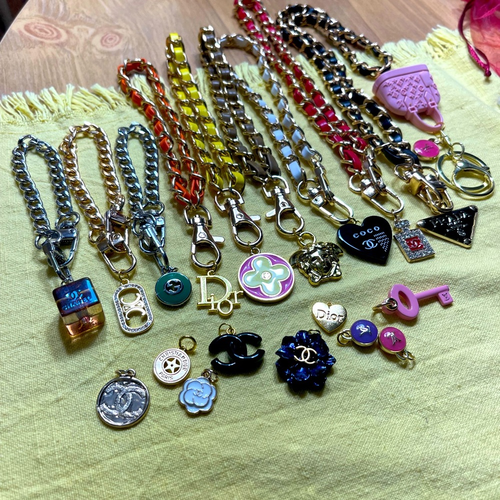 Luxury Charms and Zipper Pulls! Chanel, Gucci, LV, Dior, Versace and more! - Picture 4 of 11
